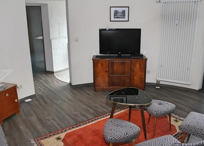 Silo Mit Kleinem Garten By Interhome דירה Poppendorf