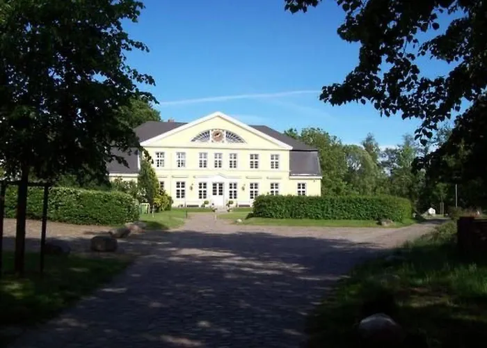 Silo Mit Kleinem Garten By Interhome דירה